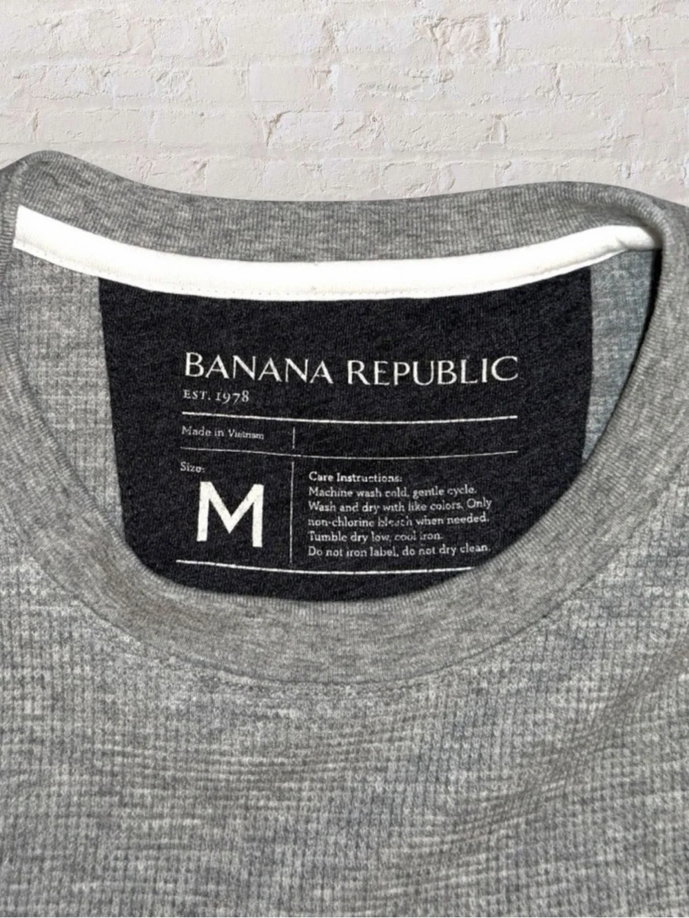 Banana Republic Men’s Pullover Long Sleeve Stripe Crewneck Gray White NWT Size M